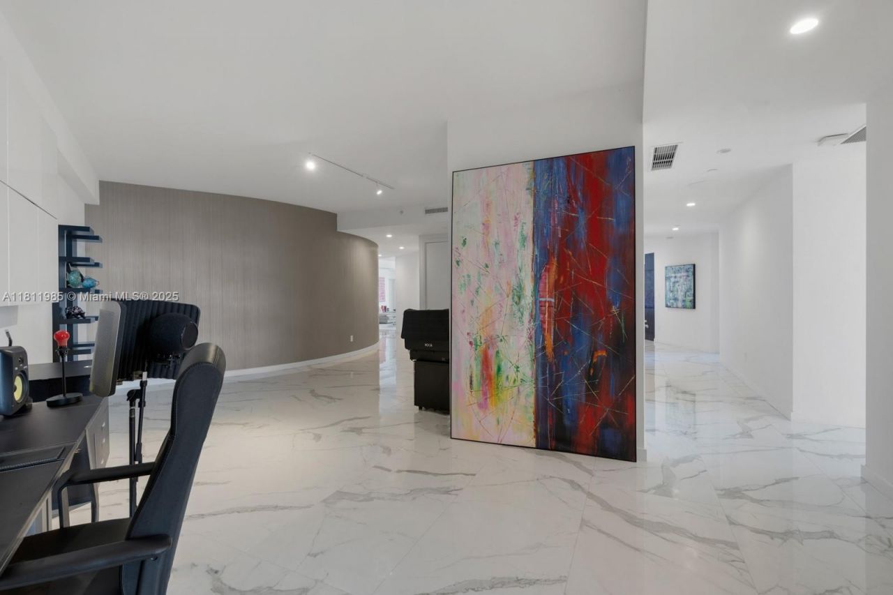 18555 Collins Ave, Unit 1703, Sunny Isles Beach, FL 33160 Photo