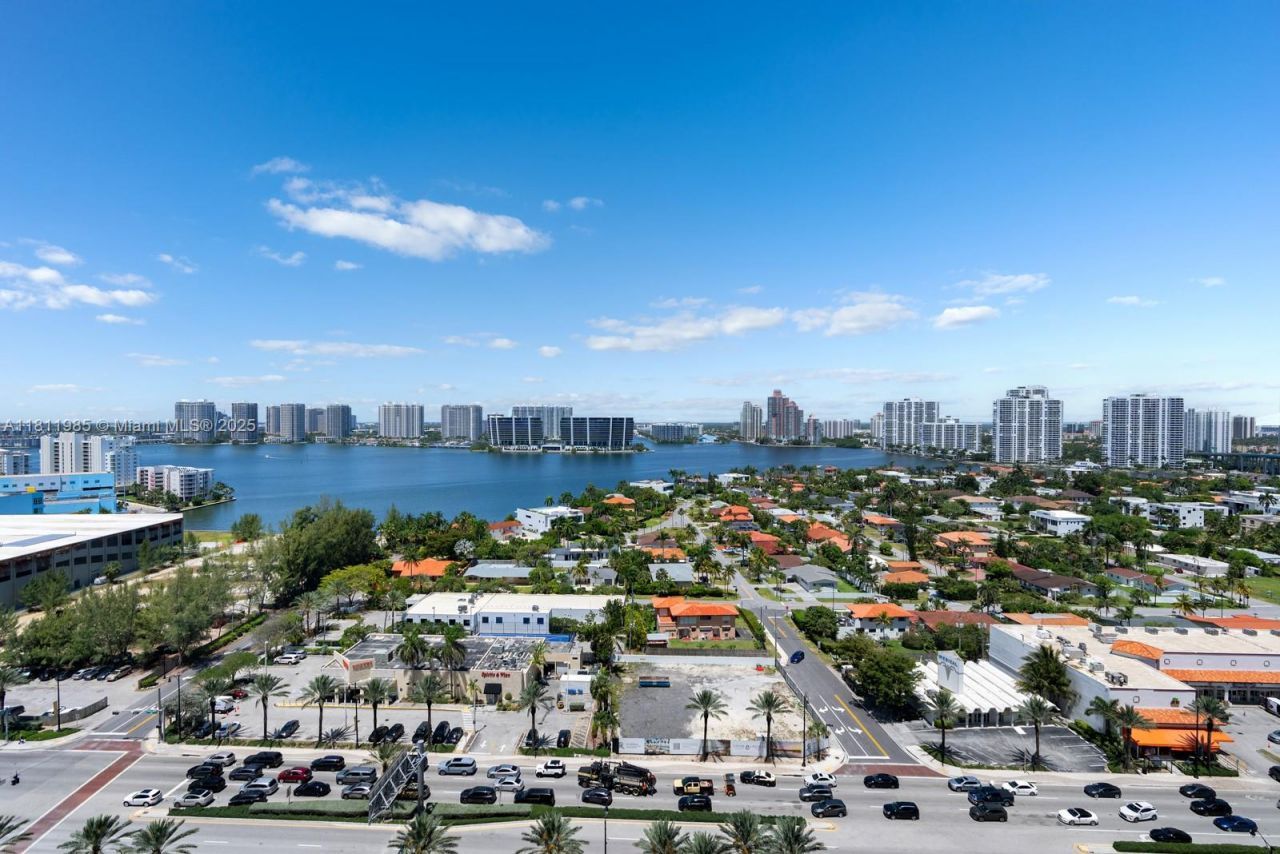 18555 Collins Ave, Unit 1703, Sunny Isles Beach, FL 33160 Photo