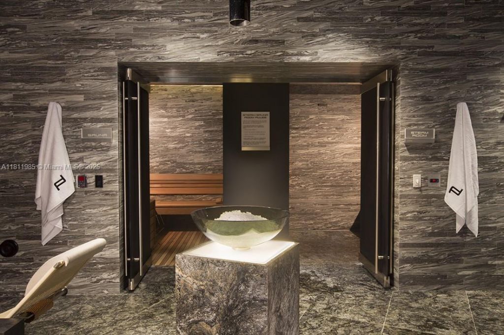 18555 Collins Ave, Unit 1703, Sunny Isles Beach, FL 33160 Photo