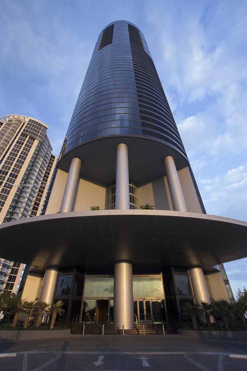 18555 Collins Ave, Unit 1703, Sunny Isles Beach, FL 33160 Photo