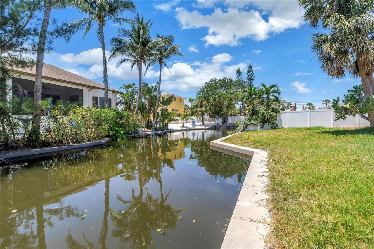 310 Avenida Milano, Sarasota, FL 34242 Photo