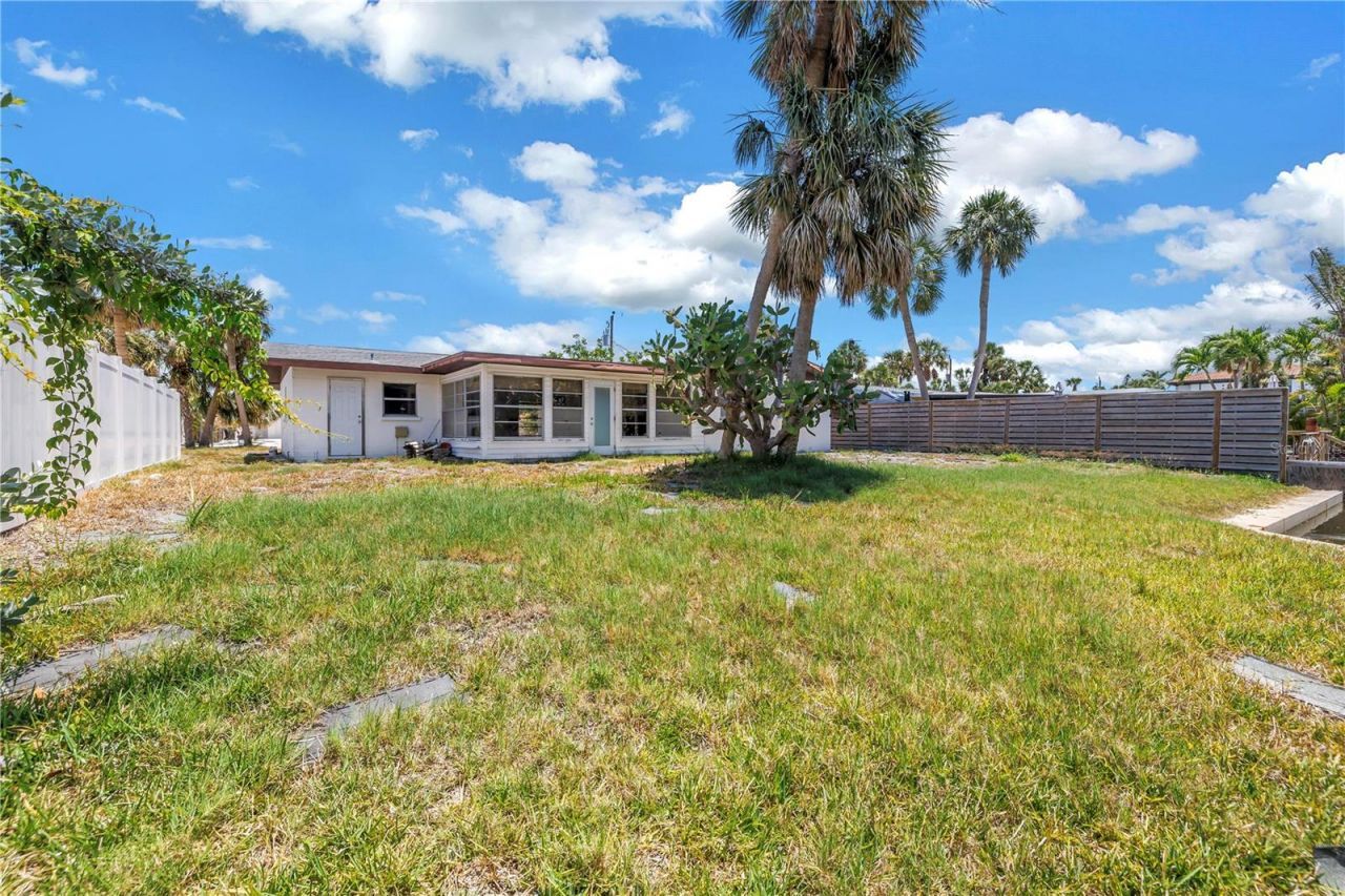 310 Avenida Milano, Sarasota, FL 34242 Photo