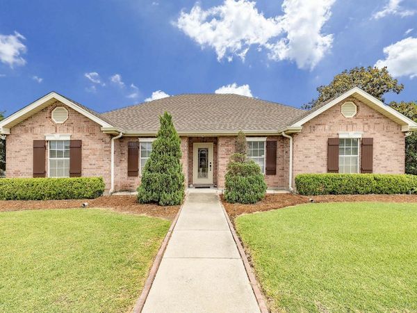 108 Lindsey Dr, Houma, LA 70360