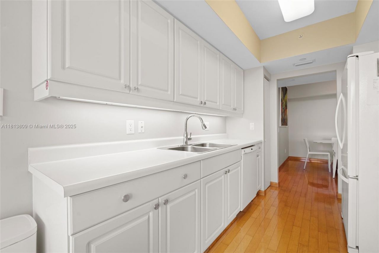 21205 Yacht Club Dr, Unit 707, Aventura, FL 33180 Photo