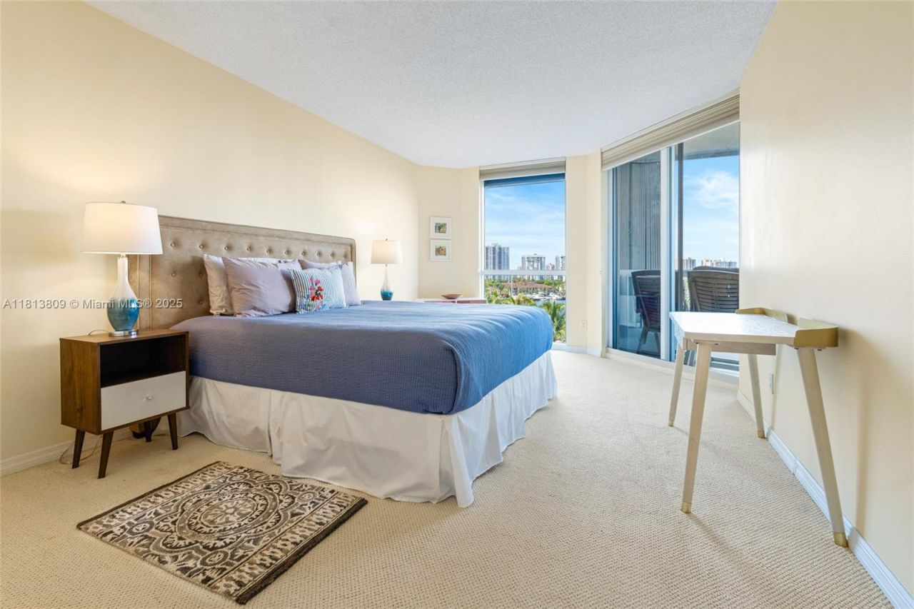 21205 Yacht Club Dr, Unit 707, Aventura, FL 33180 Photo