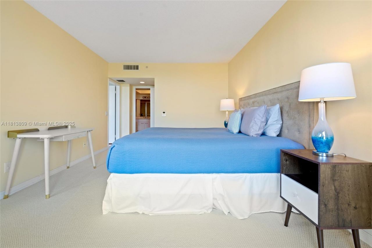 21205 Yacht Club Dr, Unit 707, Aventura, FL 33180 Photo