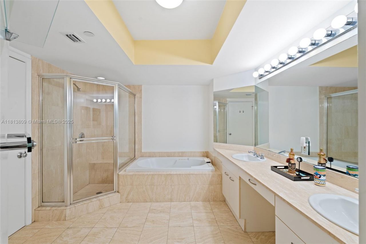 21205 Yacht Club Dr, Unit 707, Aventura, FL 33180 Photo