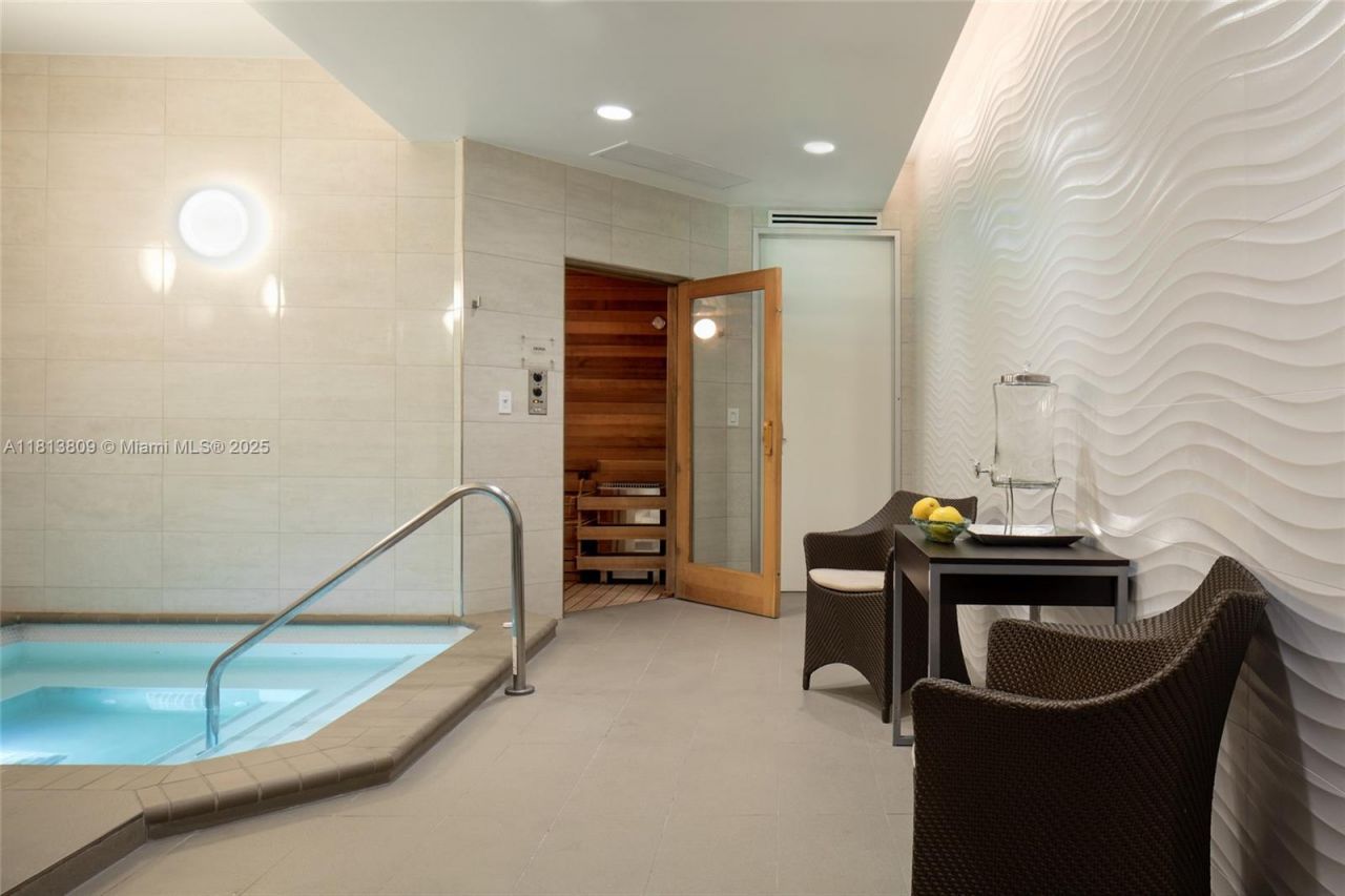 21205 Yacht Club Dr, Unit 707, Aventura, FL 33180 Photo