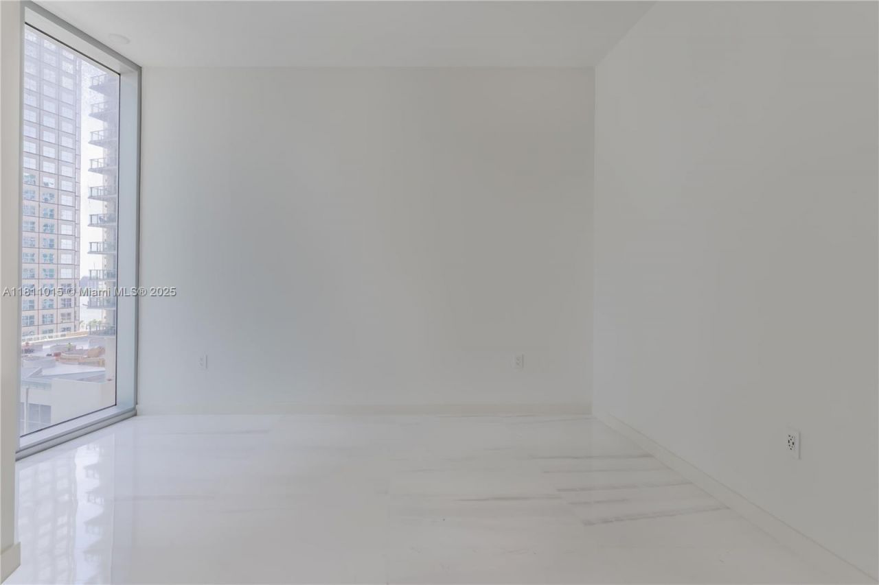 300 Biscayne Blvd Way, Unit 1704, Miami, FL 33131 Photo