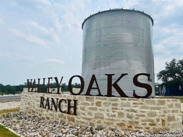 195 CRESCENT RIDGE, Hondo, TX 78861