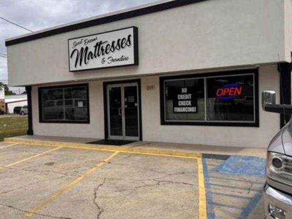 209 E JUDGE PEREZ Drive, Chalmette, LA 70043