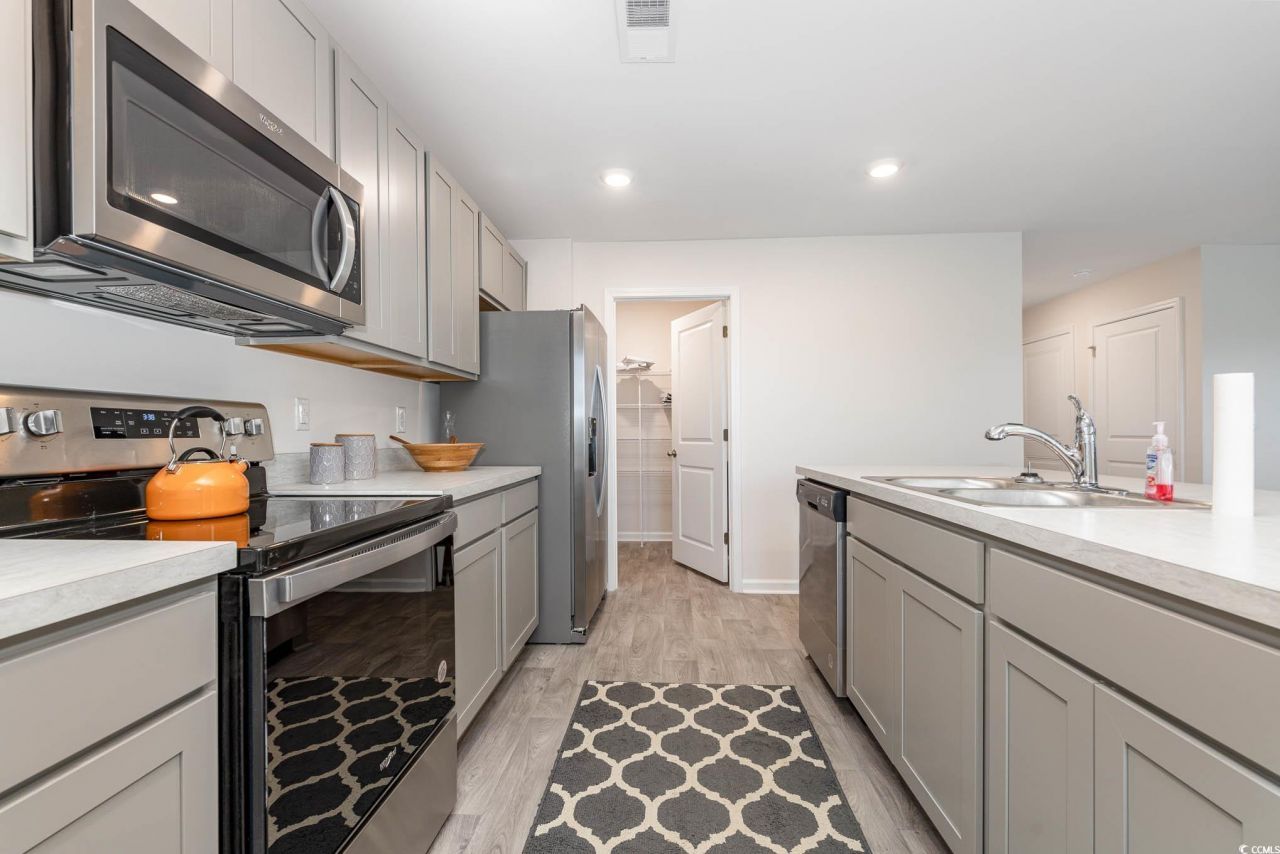 579 Strawberry Field Way Photo 12