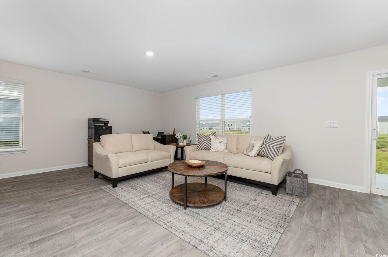 579 Strawberry Field Way Photo 16