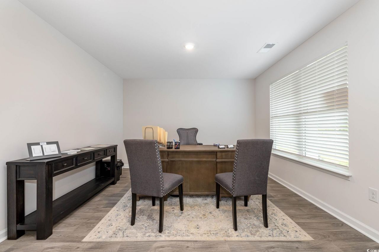 579 Strawberry Field Way Photo 4