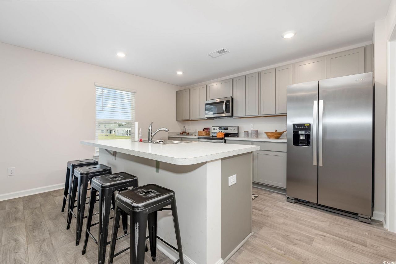 579 Strawberry Field Way Photo 8