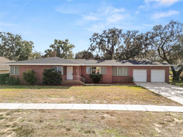 111 E ORANGE STREET, DAVENPORT, FL 33837
