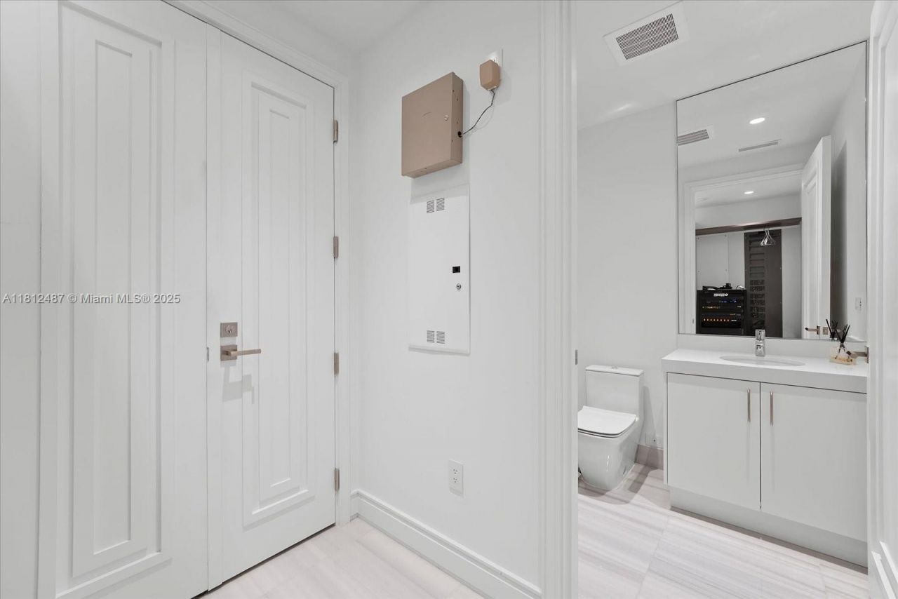 17901 Collins Ave, Unit 3004, Sunny Isles Beach, FL 33160 Photo