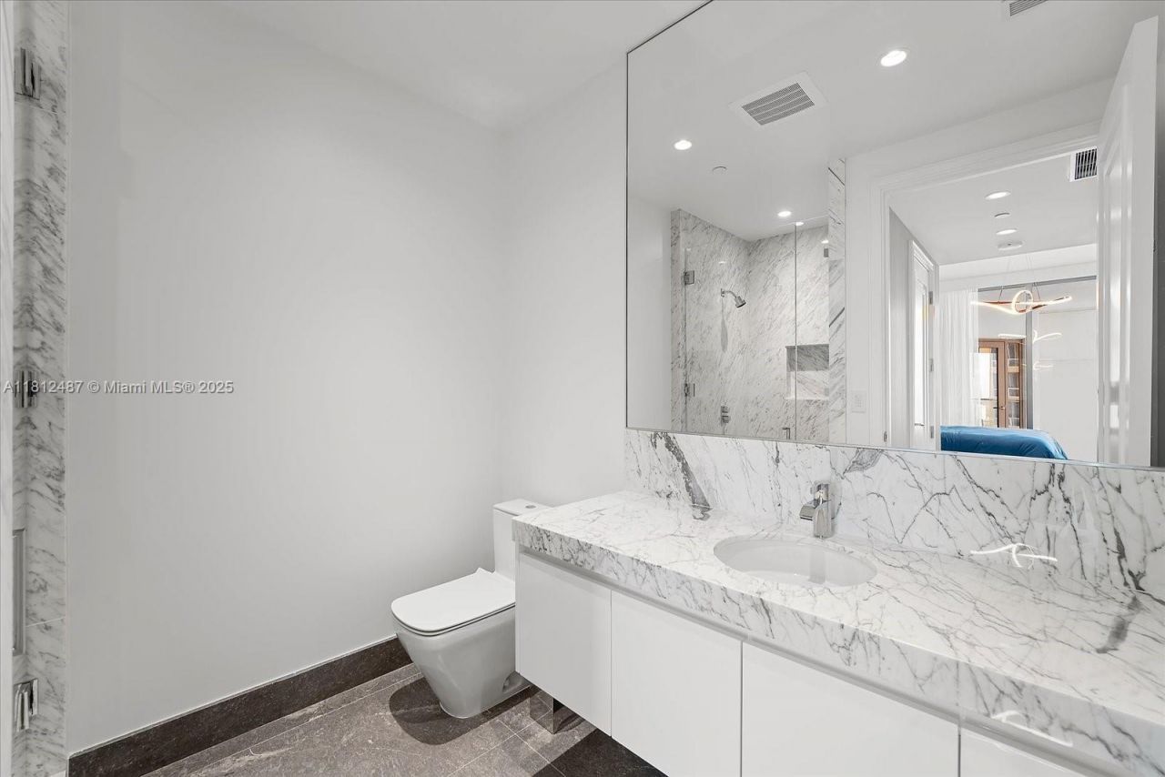 17901 Collins Ave, Unit 3004, Sunny Isles Beach, FL 33160 Photo