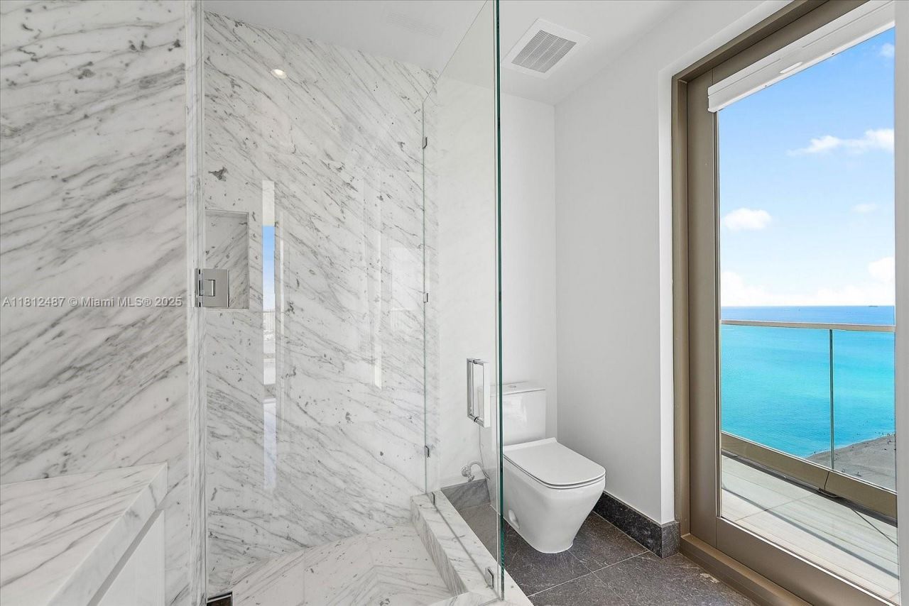 17901 Collins Ave, Unit 3004, Sunny Isles Beach, FL 33160 Photo