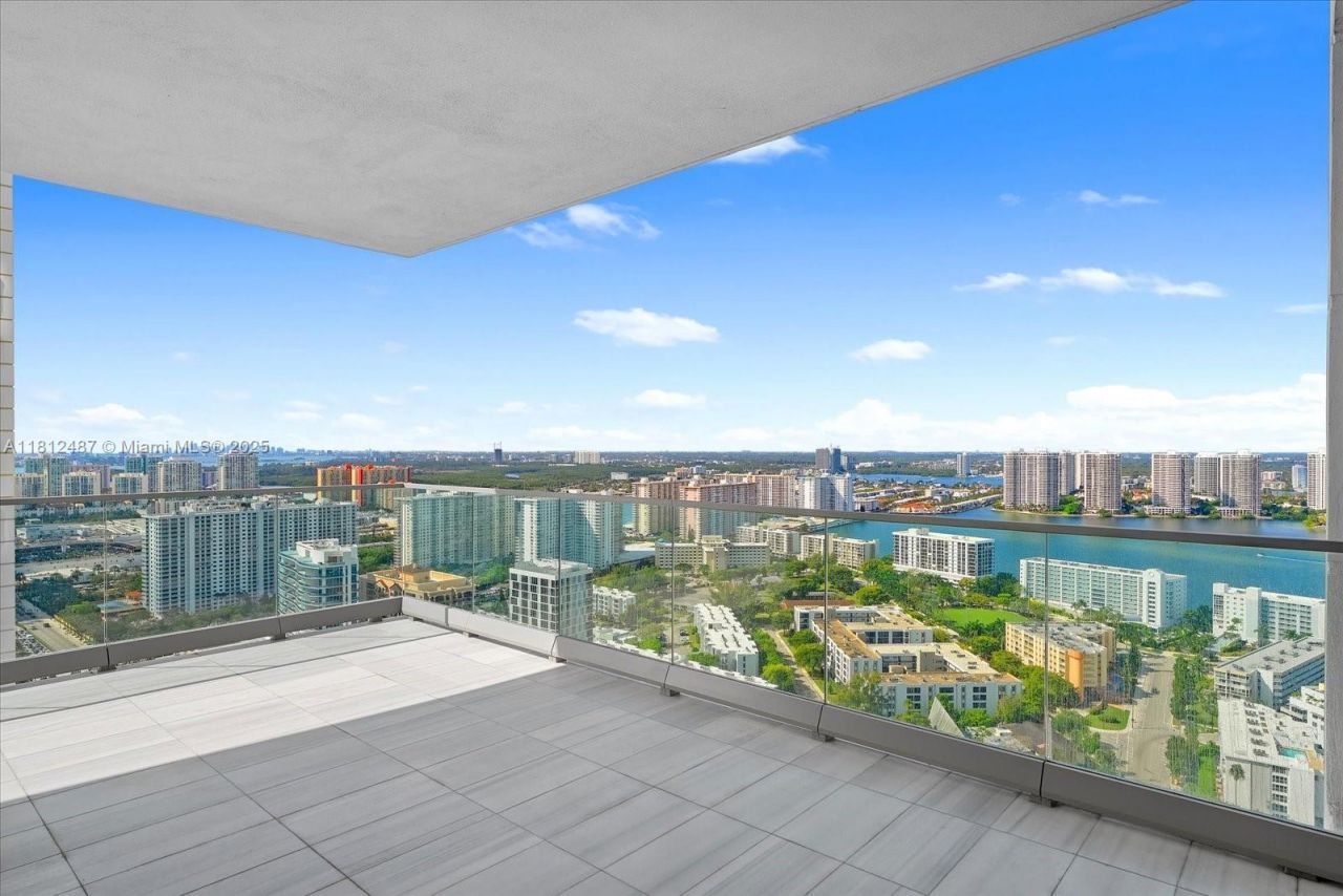 17901 Collins Ave, Unit 3004, Sunny Isles Beach, FL 33160 Photo