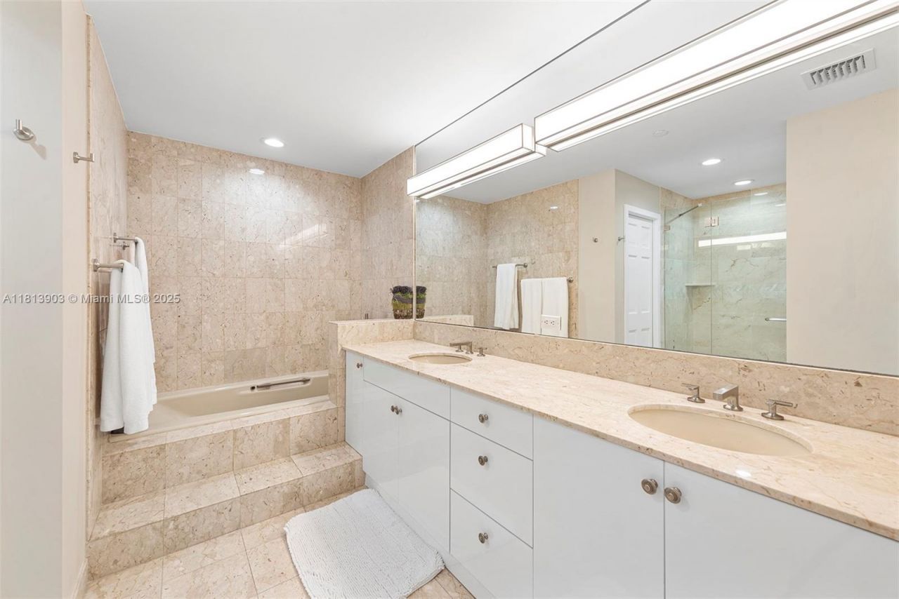 19253 Fisher Island Dr, Unit 19253, Miami Beach, FL 33109 Photo