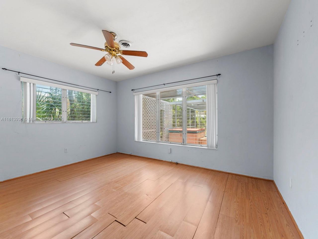 12480 Keystone Island Dr, North Miami, FL 33181 Photo