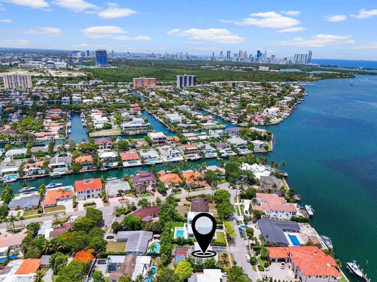 12480 Keystone Island Dr, North Miami, FL 33181 Photo