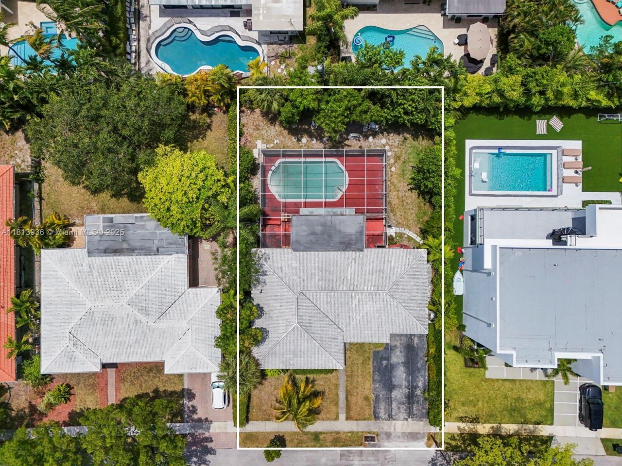 12480 Keystone Island Dr, North Miami, FL 33181 Photo