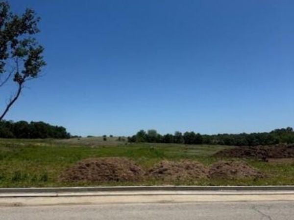 202 CAREL ROAD, Jefferson City, MO 65109