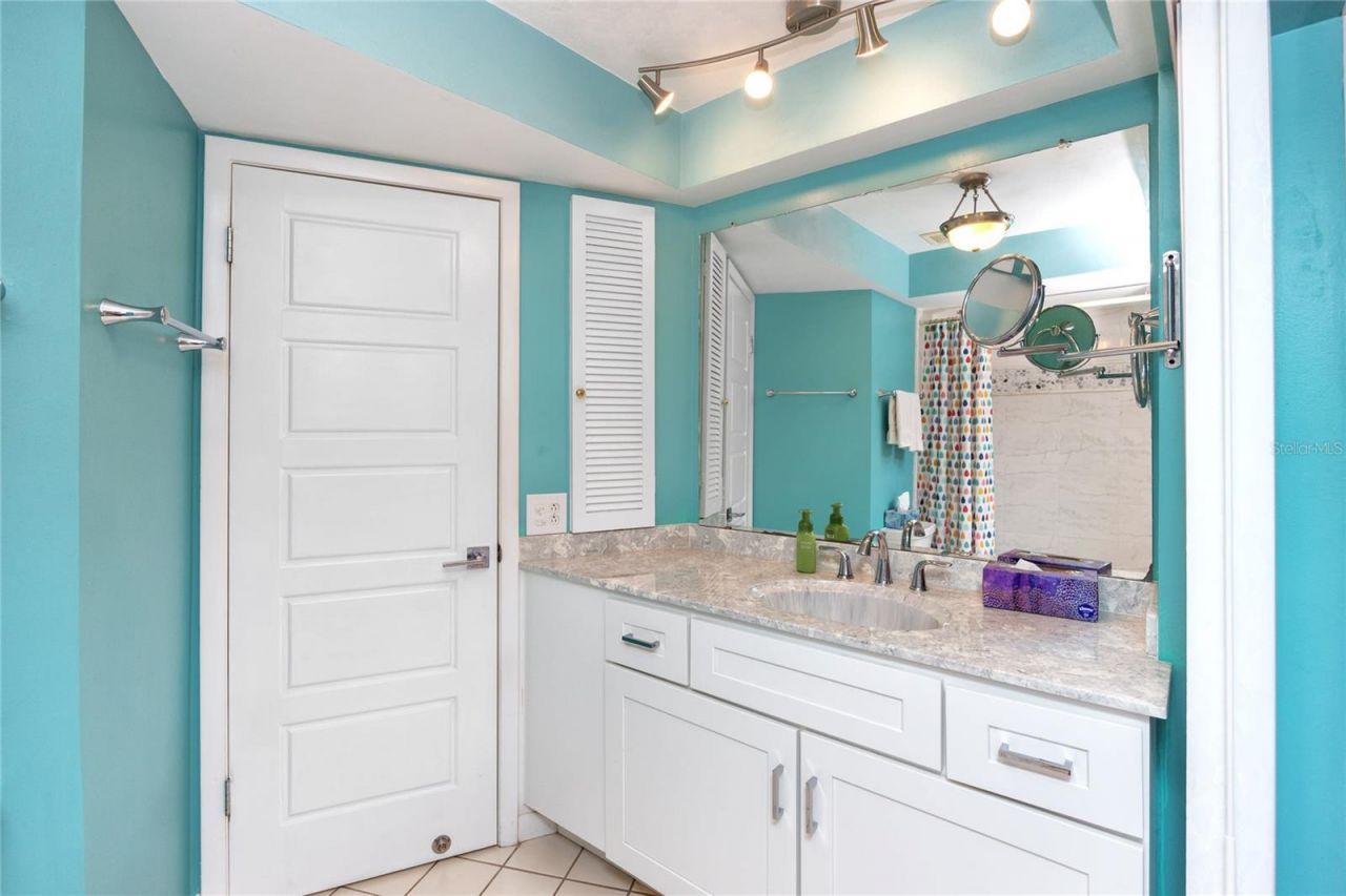 2096 Massachusetts Avenue Ne, Saint Petersburg, FL 33703 Photo