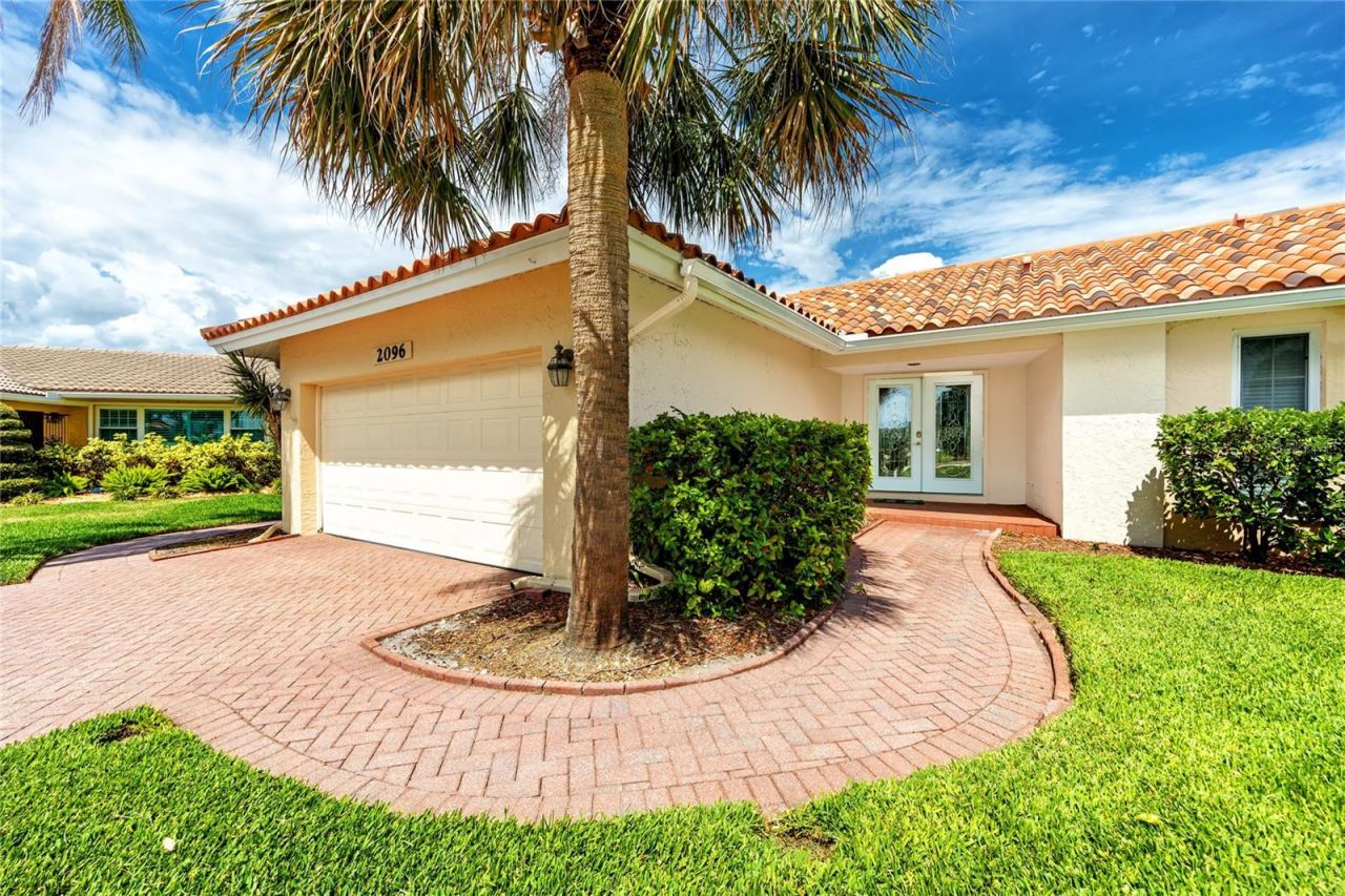 2096 Massachusetts Avenue Ne, Saint Petersburg, FL 33703 Photo