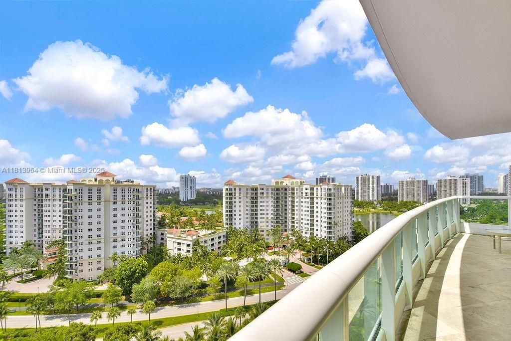 19955 NE 38th Ct, Unit 1701, Aventura, FL 33180 Photo