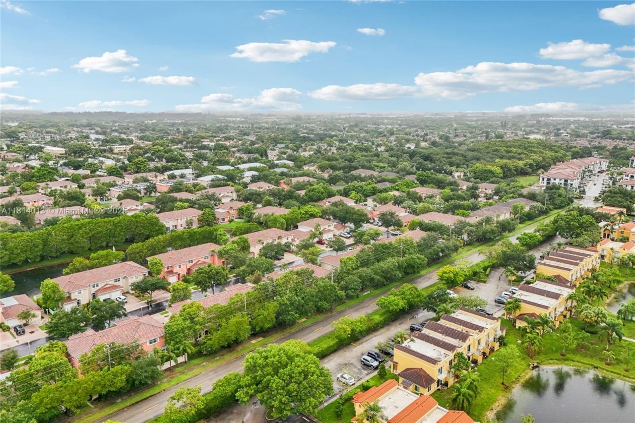 3860 NW 90th Way, Sunrise, FL 33351 Photo