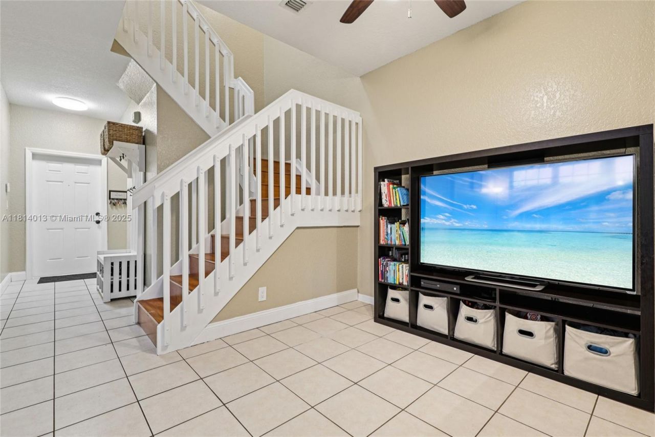 3860 NW 90th Way, Sunrise, FL 33351 Photo