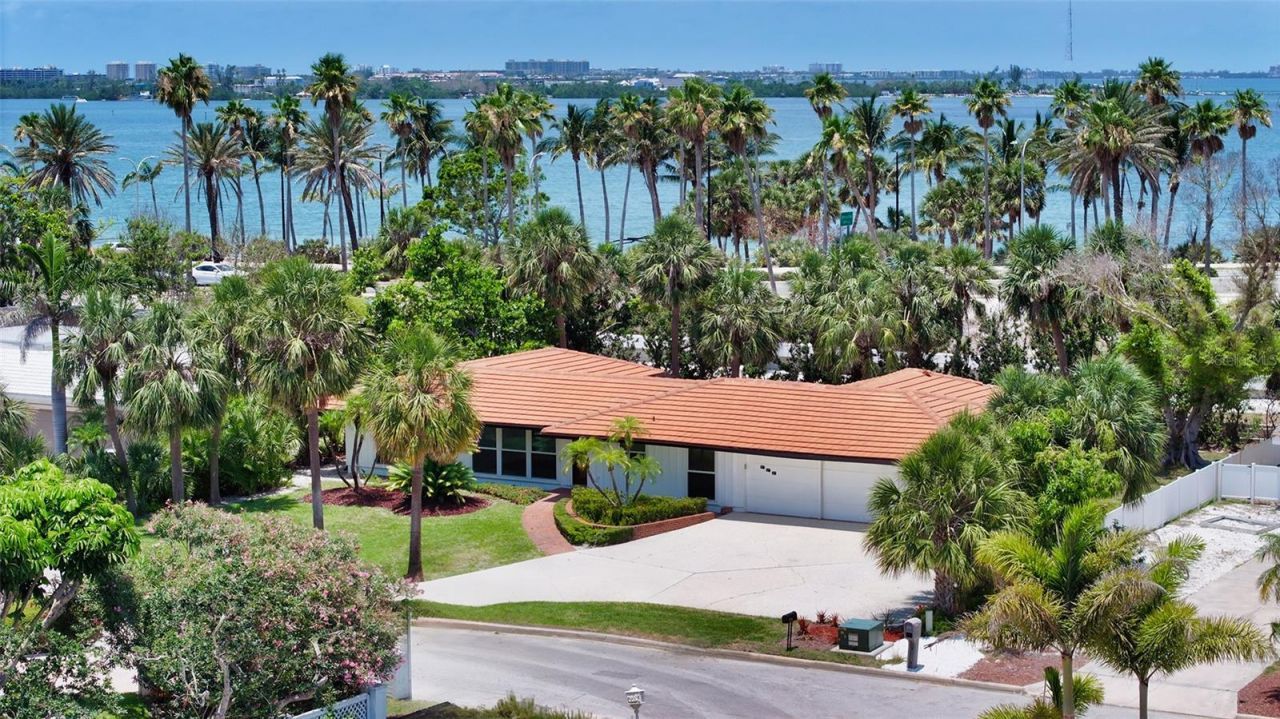 223 Seagull Lane, Sarasota, FL 34236 Photo