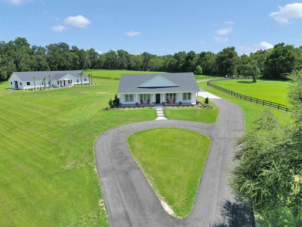 1631 W HWY 329, CITRA, FL 32113