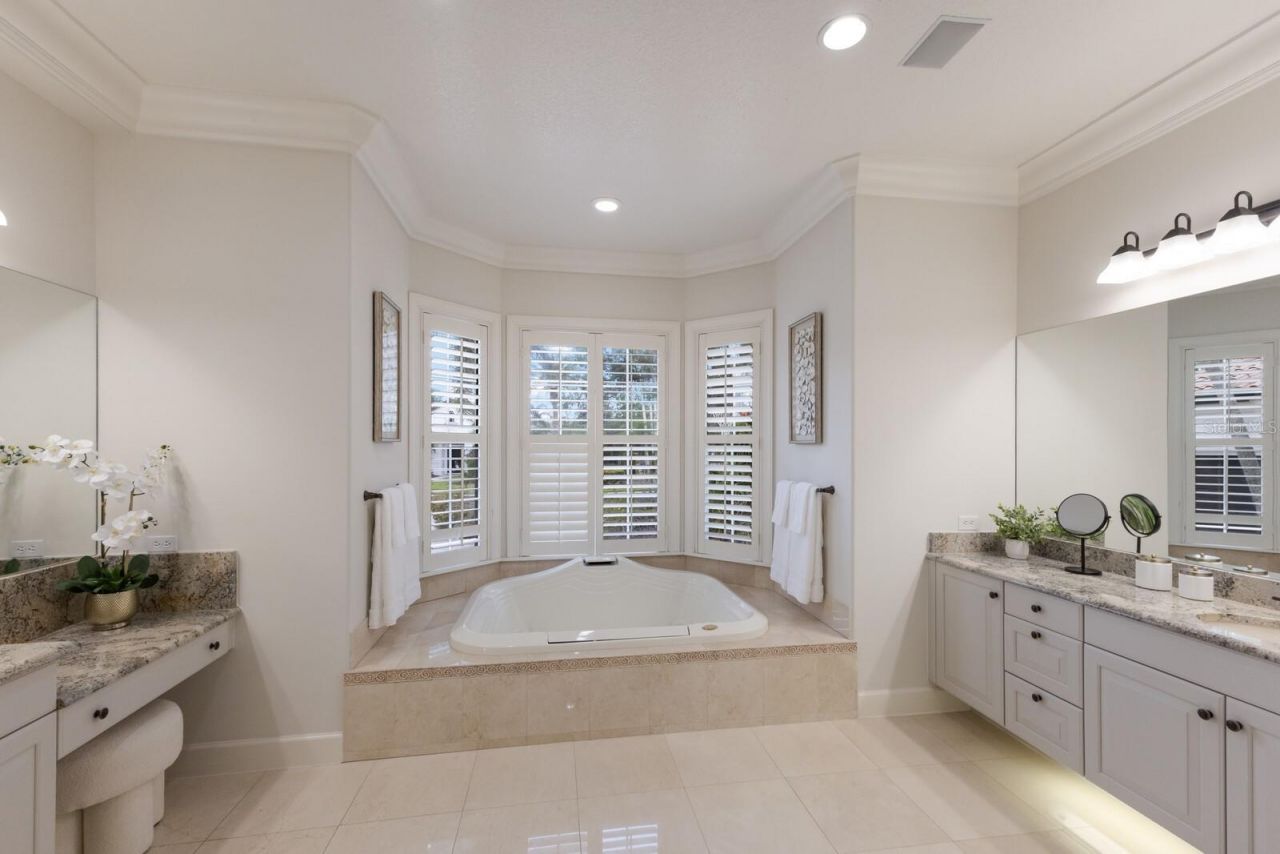 6919 Westchester Circle, Lakewood Ranch, FL 34202 Photo