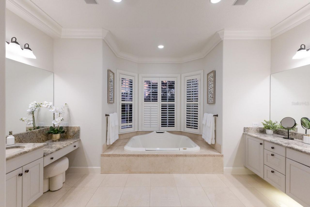 6919 Westchester Circle, Lakewood Ranch, FL 34202 Photo