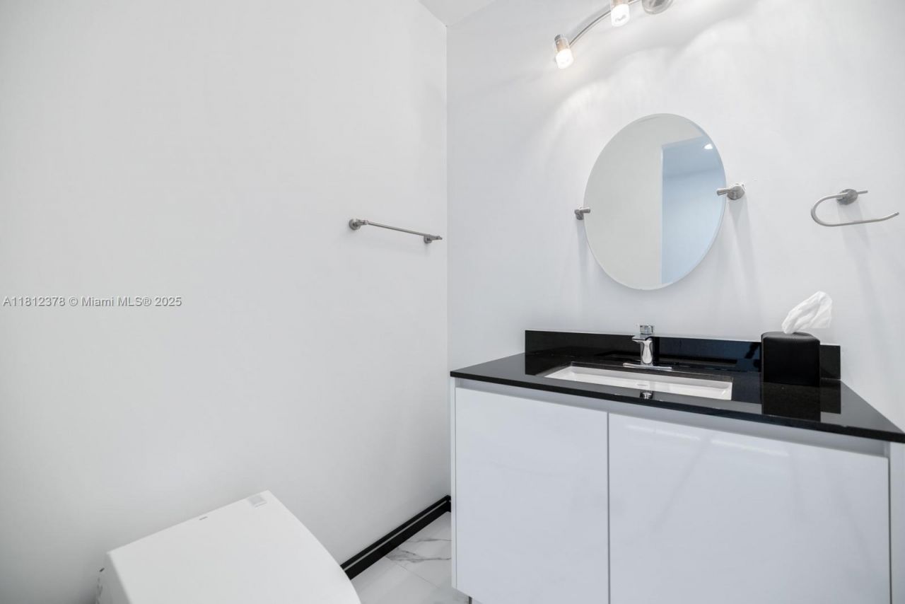 18555 Collins Ave, Unit 4603, Sunny Isles Beach, FL 33160 Photo