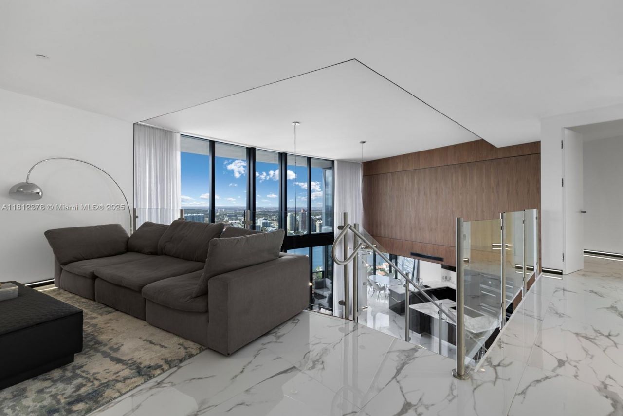 18555 Collins Ave, Unit 4603, Sunny Isles Beach, FL 33160 Photo