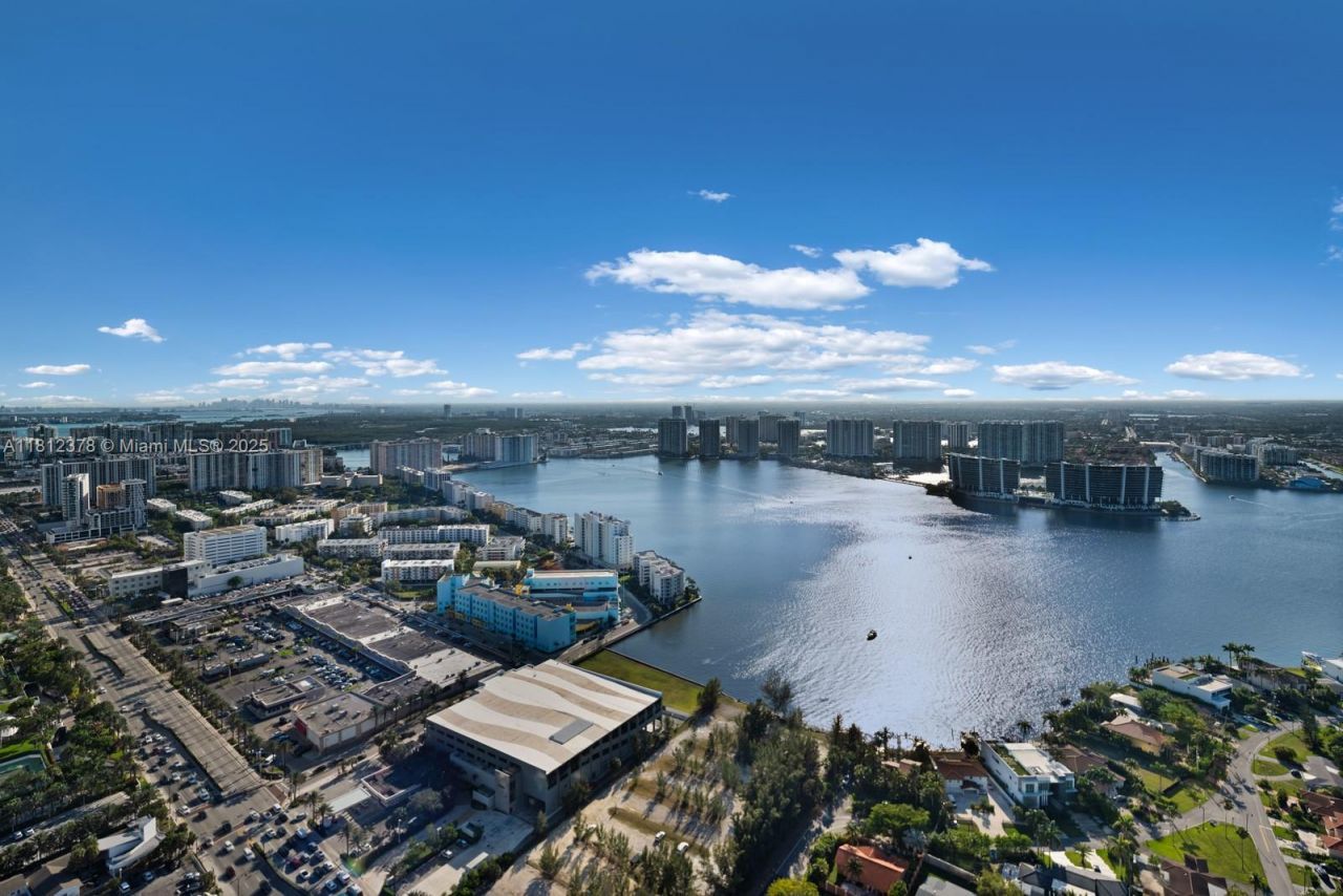 18555 Collins Ave, Unit 4603, Sunny Isles Beach, FL 33160 Photo