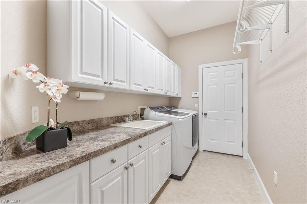 5683 Whispering Willow Way, Fort Myers, FL 33908 Photo