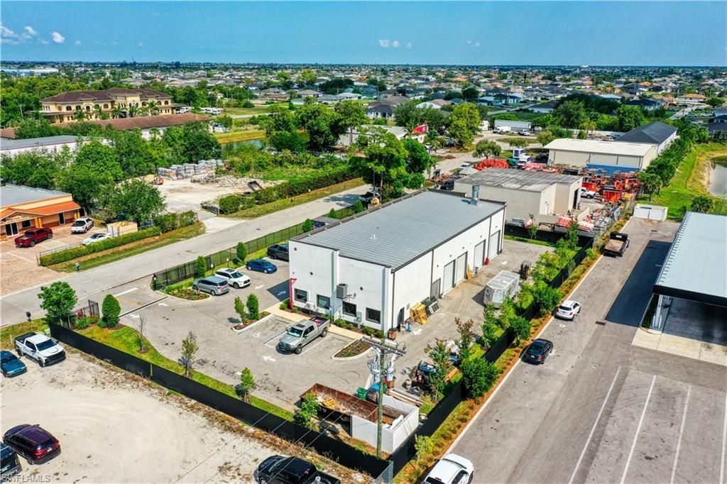 329 NE 3rd Ave, Cape Coral, FL 33909 Photo