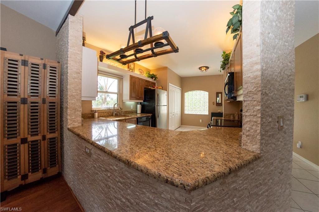 615 Rose Garden Rd, Unit 10, Cape Coral, FL 33914 Photo