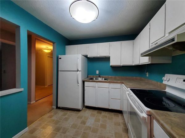 3420 Golfview Drive, Unit 307, Eagan, MN 55123