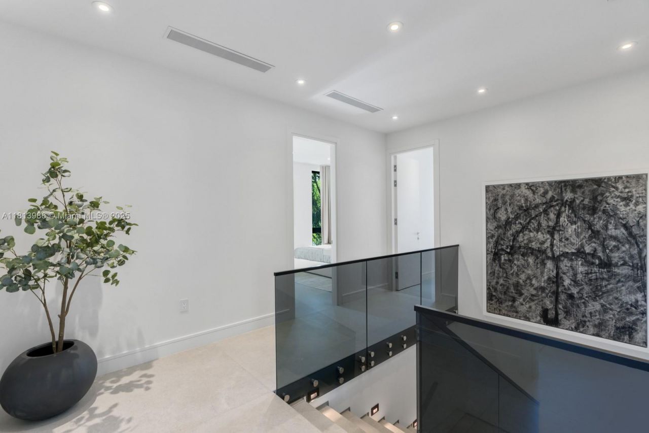 4010 Park Ave, Miami, FL 33133 Photo