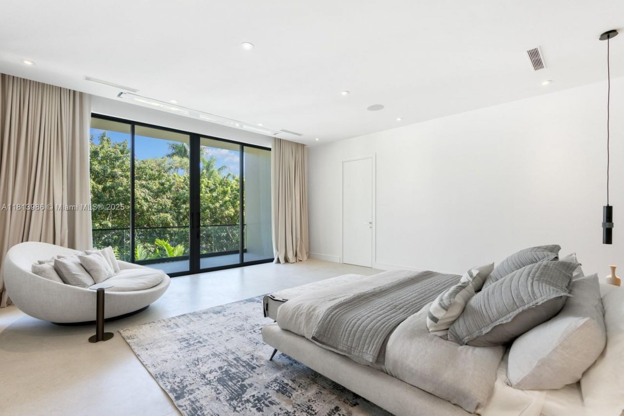 4010 Park Ave, Miami, FL 33133 Photo