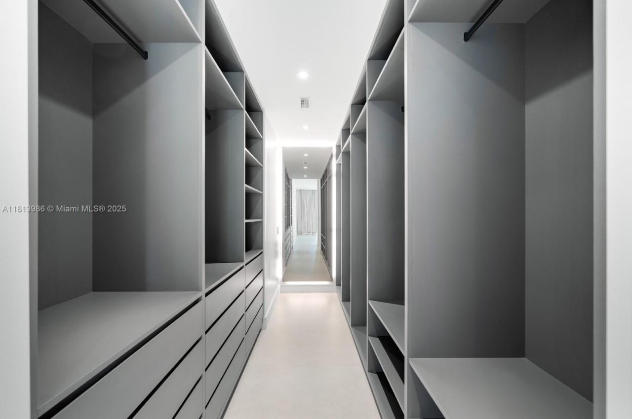 4010 Park Ave, Miami, FL 33133 Photo