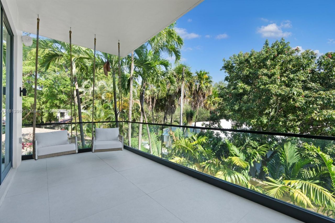 4010 Park Ave, Miami, FL 33133 Photo