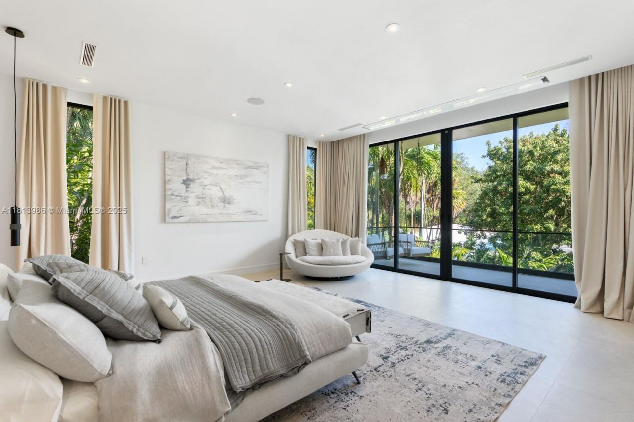 4010 Park Ave, Miami, FL 33133 Photo